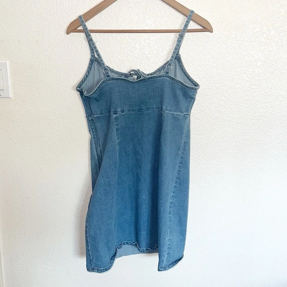 Hollister Chambray Tank Fitted Bodycon Tie Keyhole Front Pull On Mini Dress - Picture 5 of 10